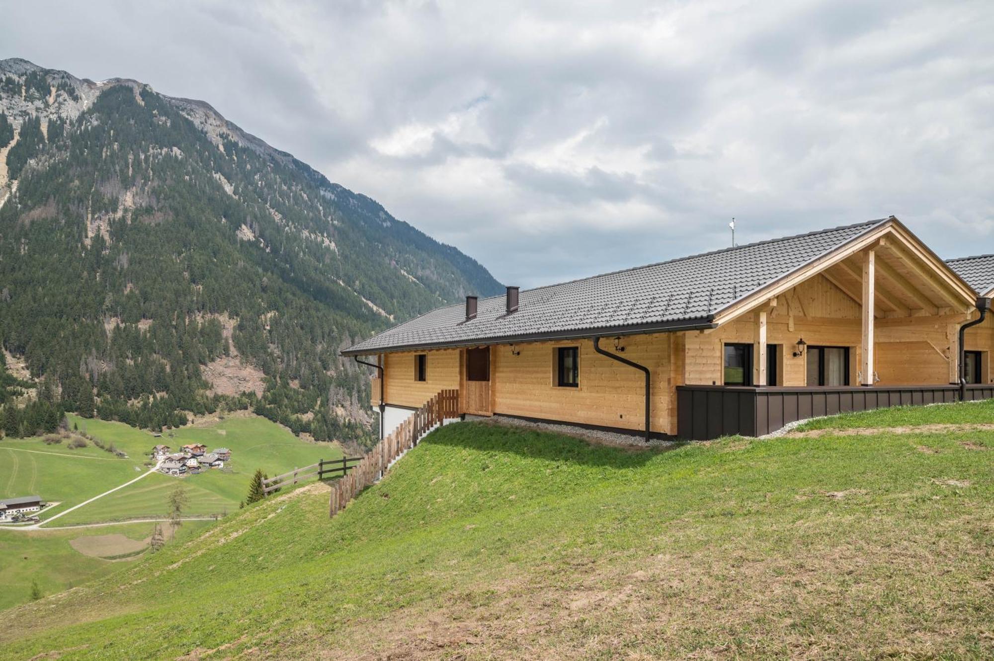 Blosegghof Bergchalets Waldblick Racines Eksteriør bilde