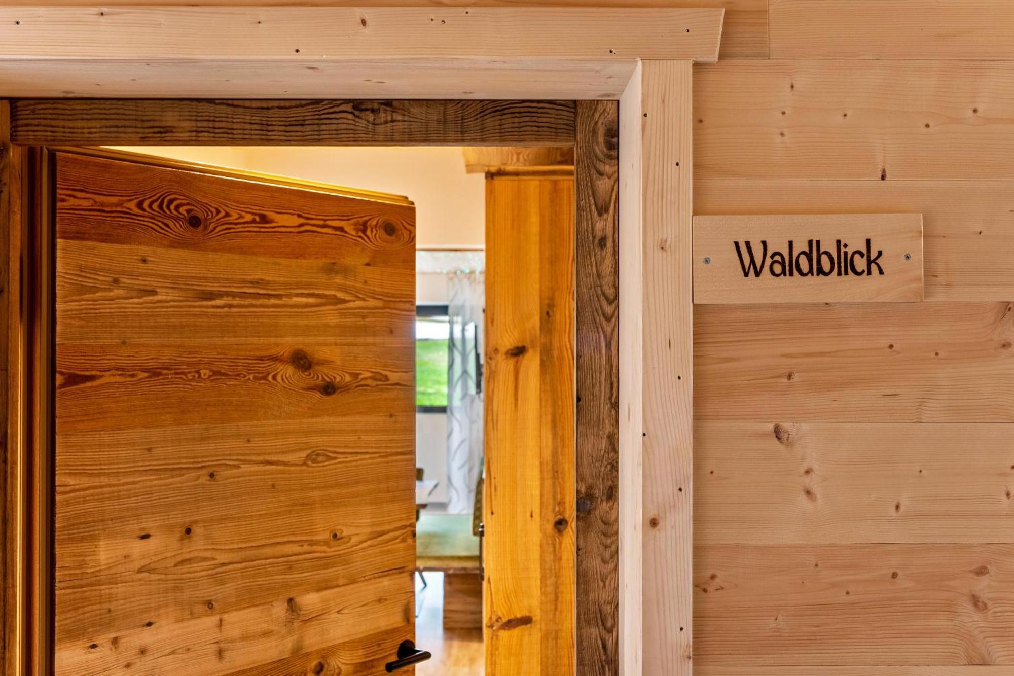 Blosegghof Bergchalets Waldblick Racines Eksteriør bilde