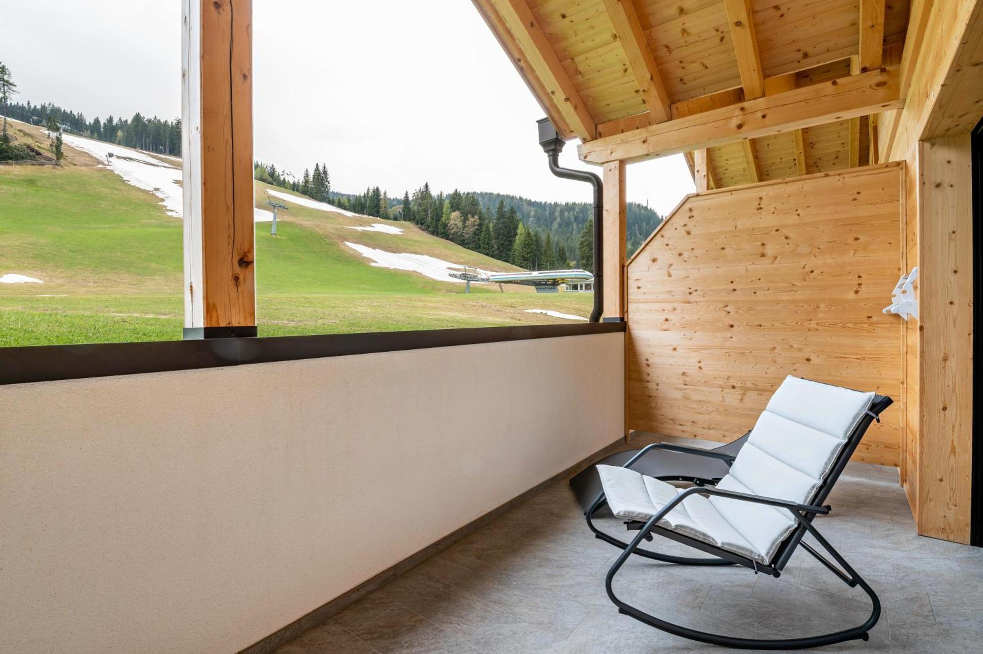 Blosegghof Bergchalets Waldblick Racines Eksteriør bilde